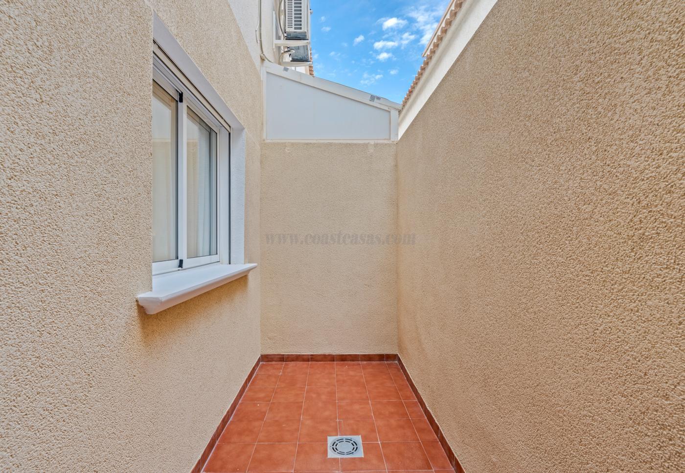 Zu verkaufen von appartement in
 Orihuela Costa