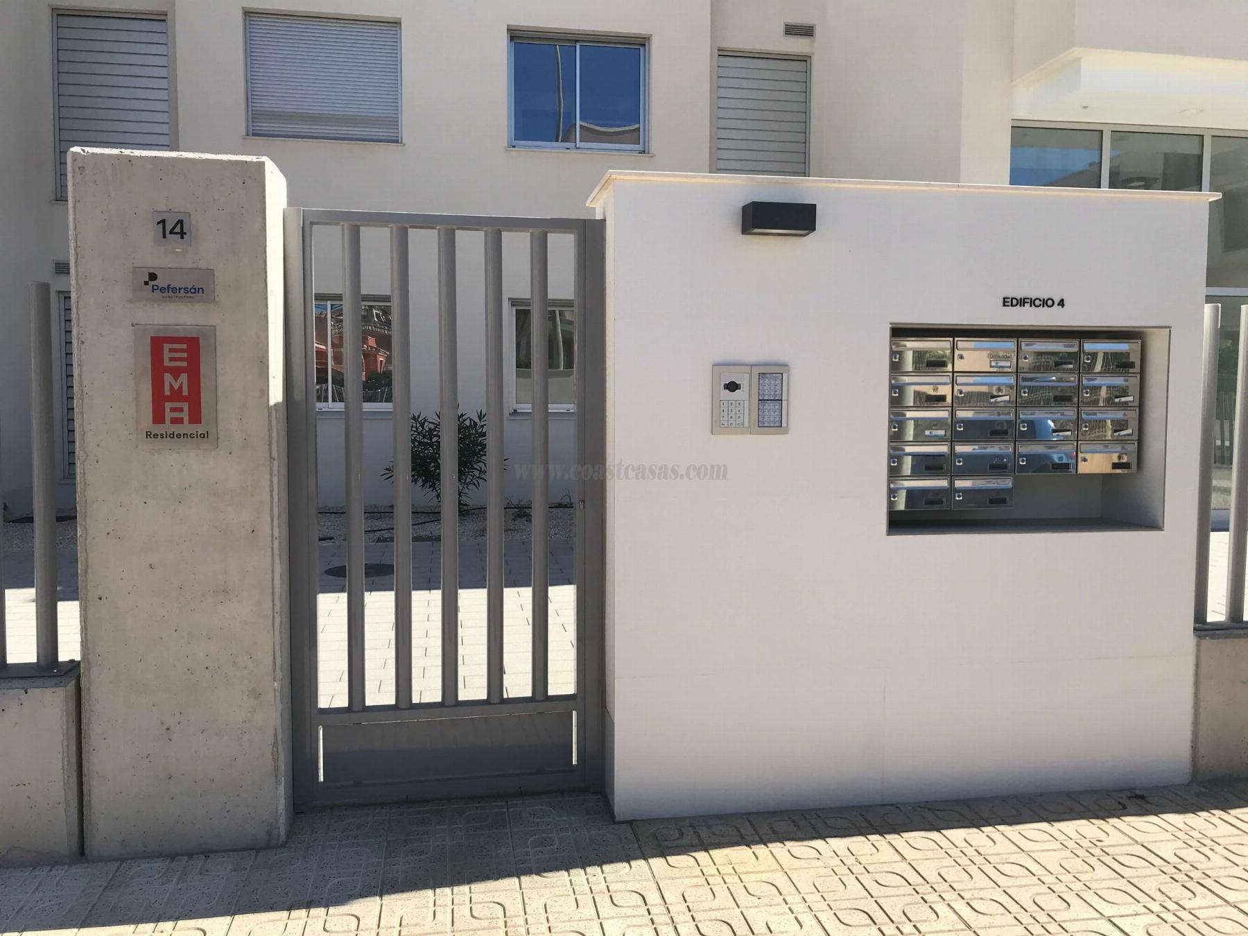 For sale of penthouse in Orihuela Costa