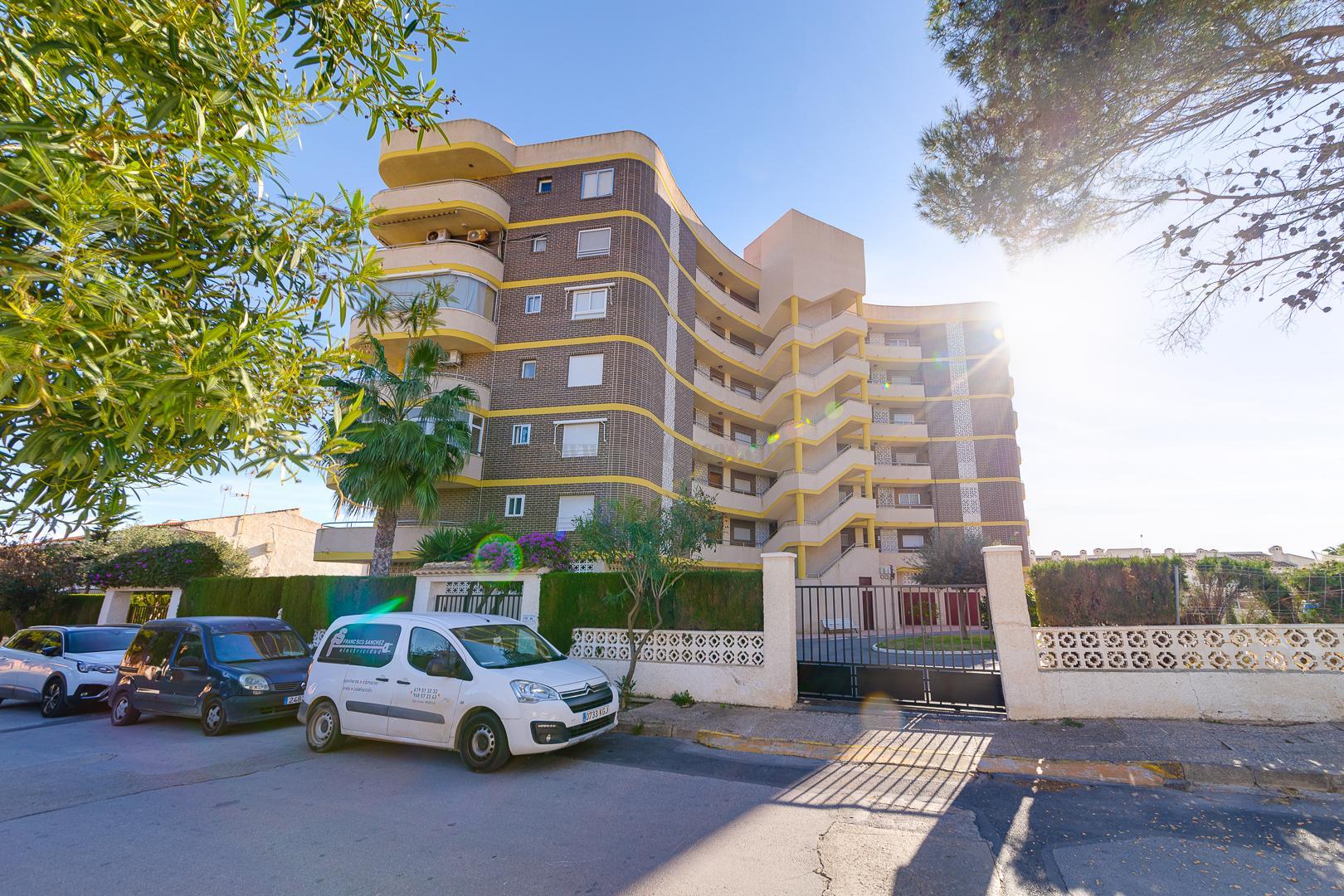 For sale of apartment in Orihuela Costa