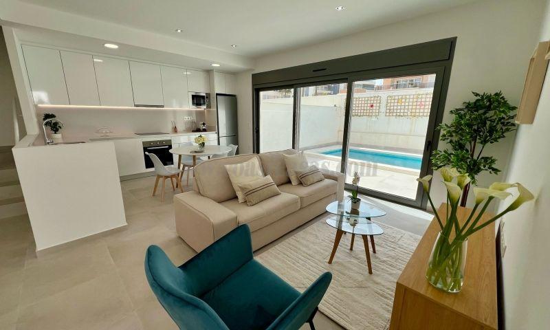 For sale of villa in Orihuela Costa