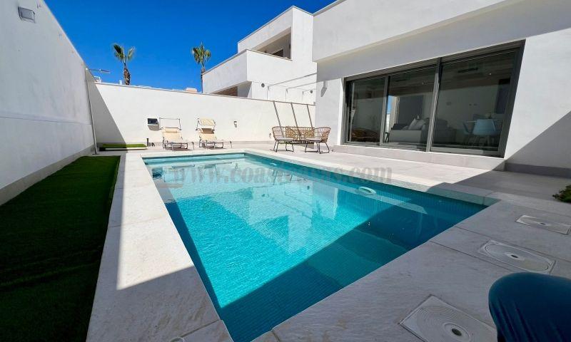 For sale of villa in Orihuela Costa