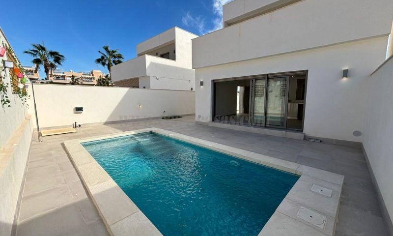 For sale of villa in Orihuela Costa