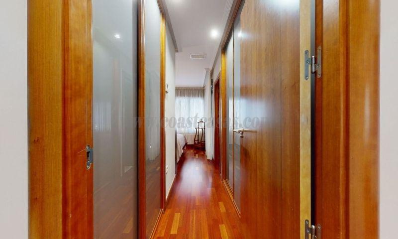 For sale of chalet in Elche