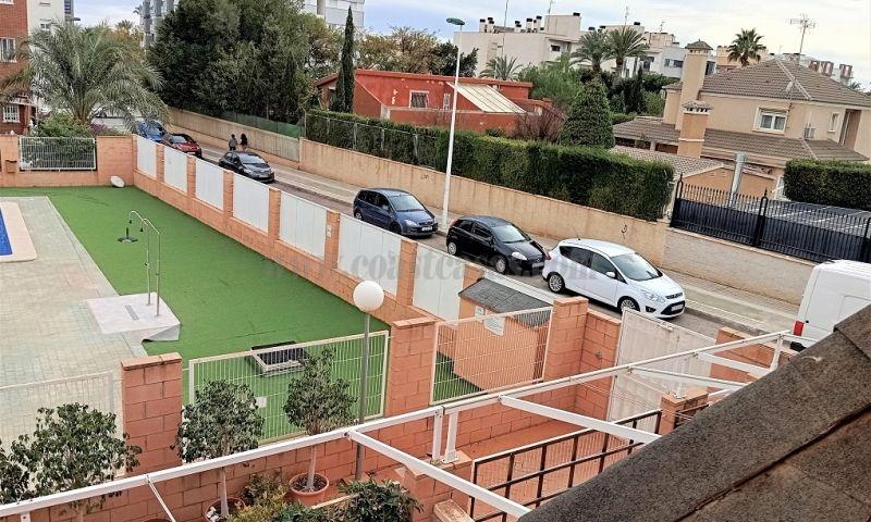 For sale of chalet in Elche