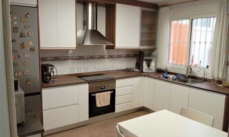 For sale of chalet in Elche