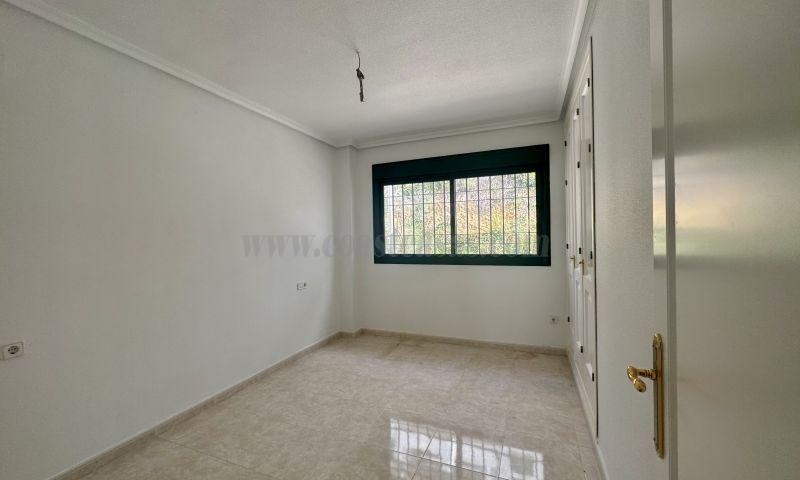 For sale of apartment in Orihuela Costa
