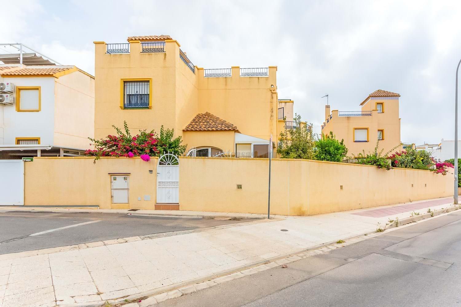 For sale of chalet in Orihuela Costa