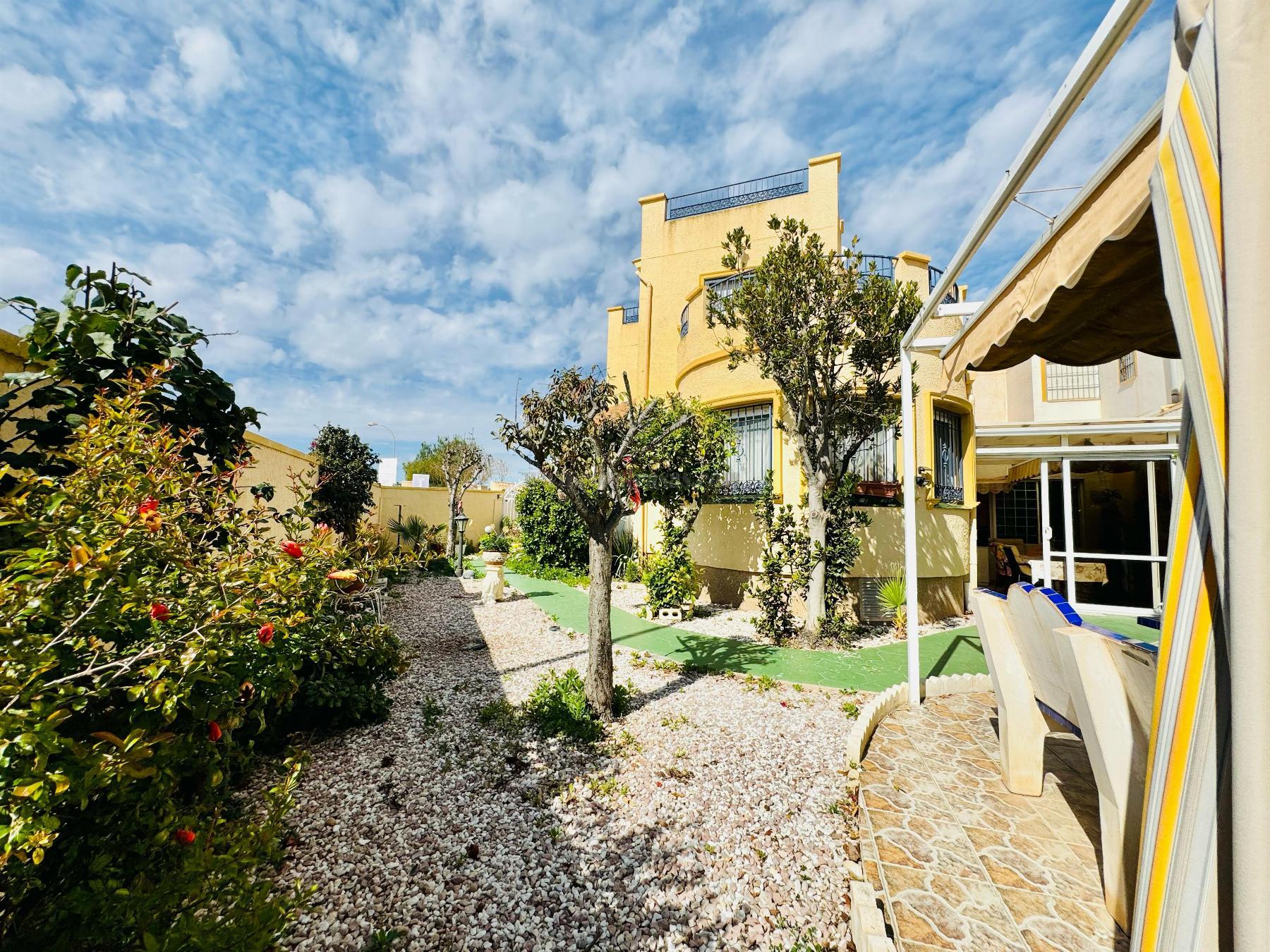 For sale of chalet in Orihuela Costa