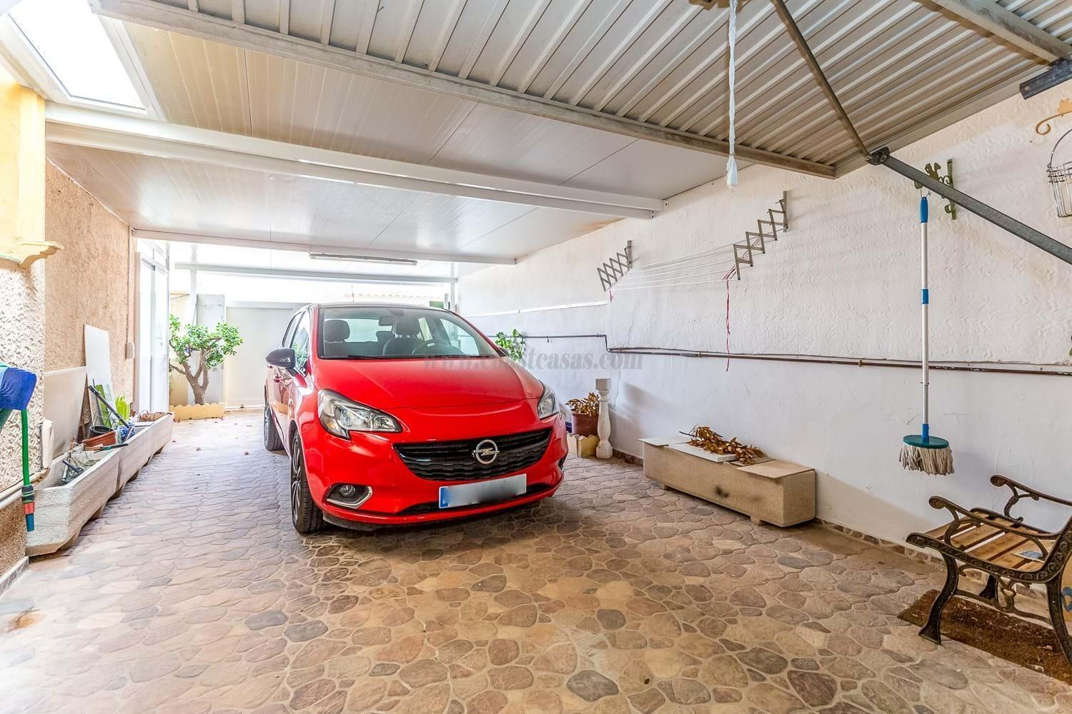 For sale of chalet in Orihuela Costa