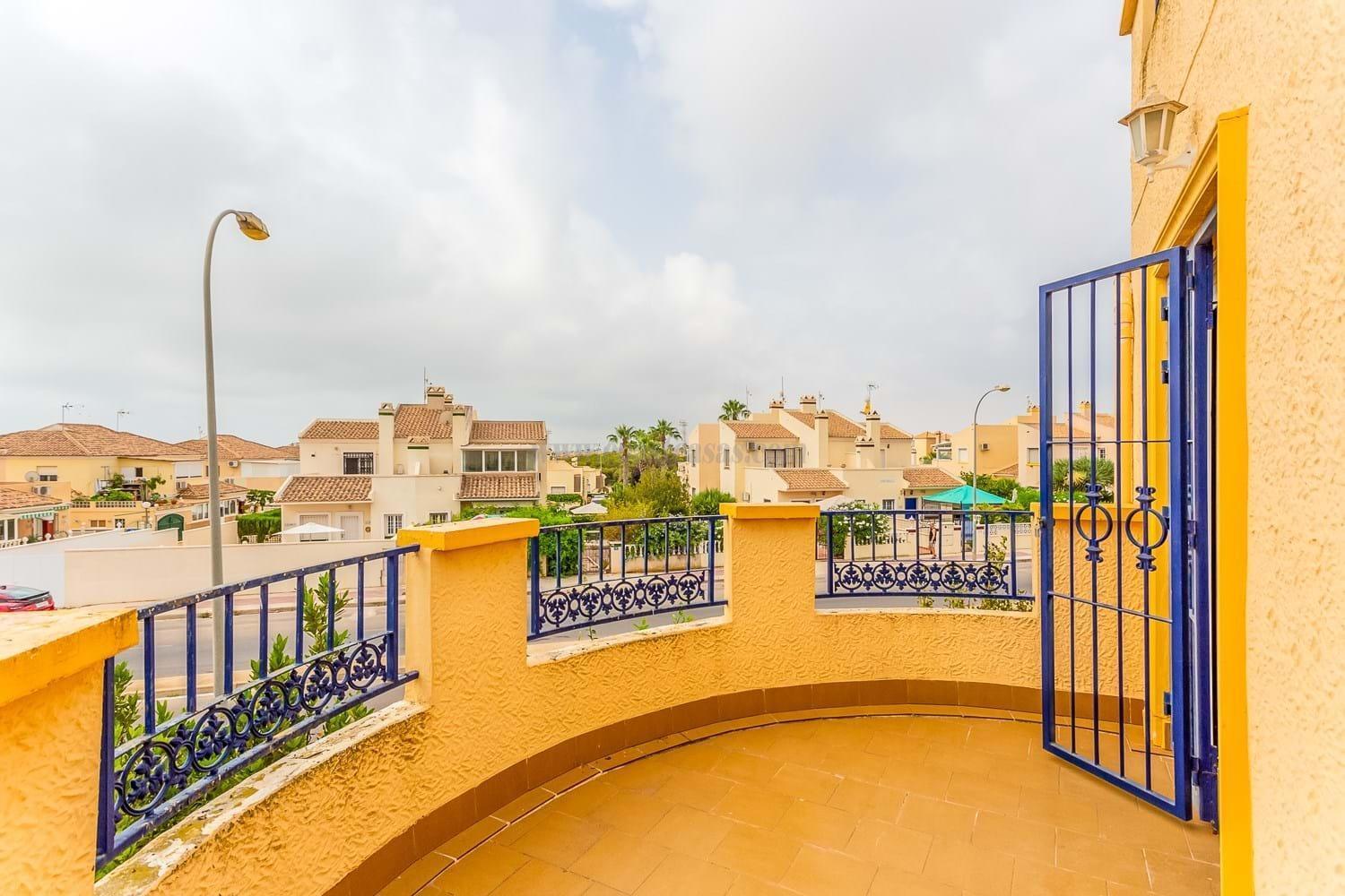 For sale of chalet in Orihuela Costa