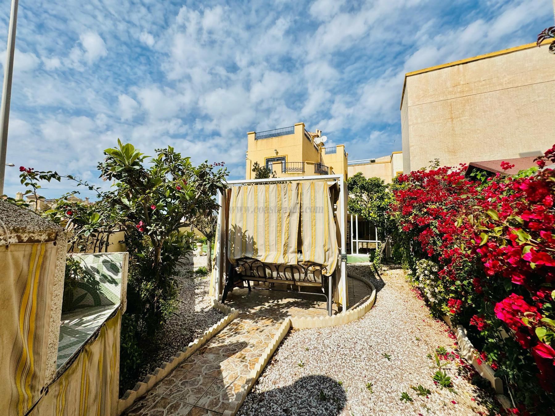 For sale of chalet in Orihuela Costa