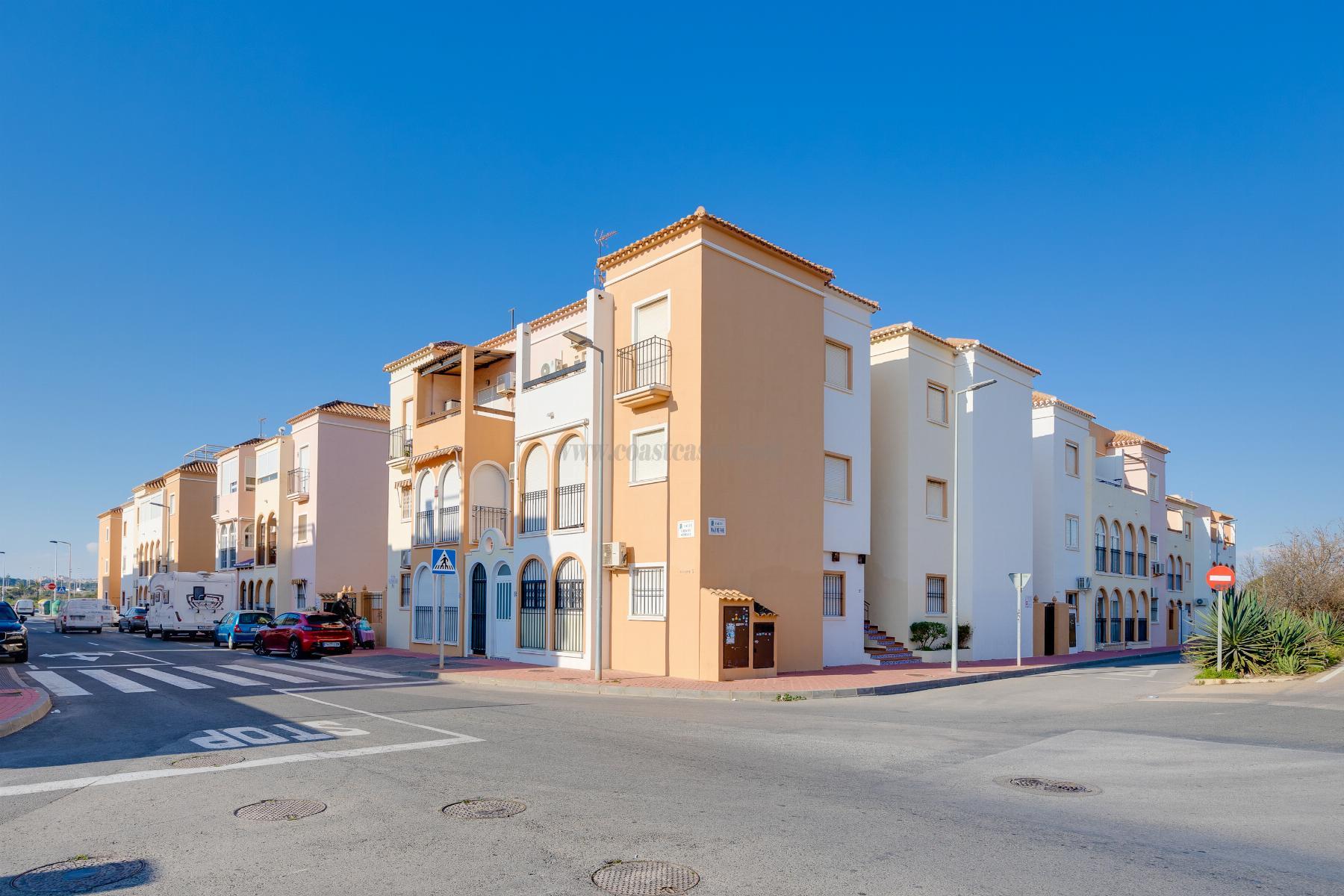 For sale of bungalow in Torrevieja