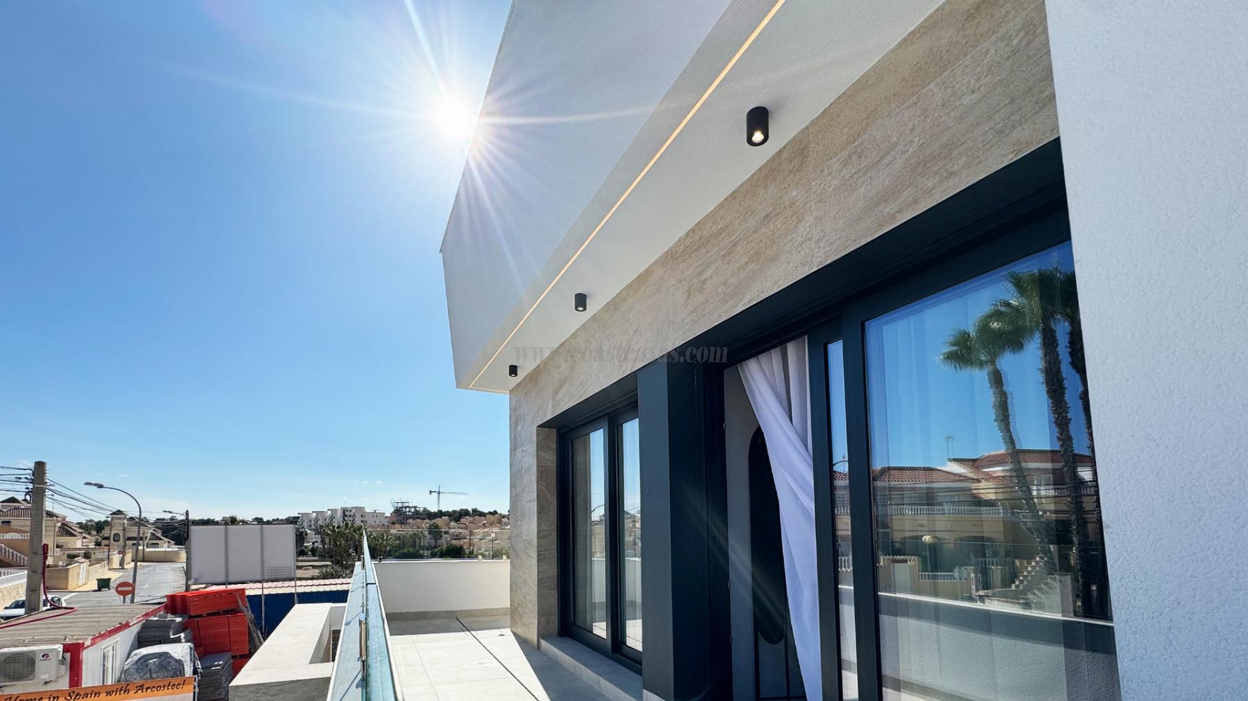 For sale of chalet in San Miguel de Salinas