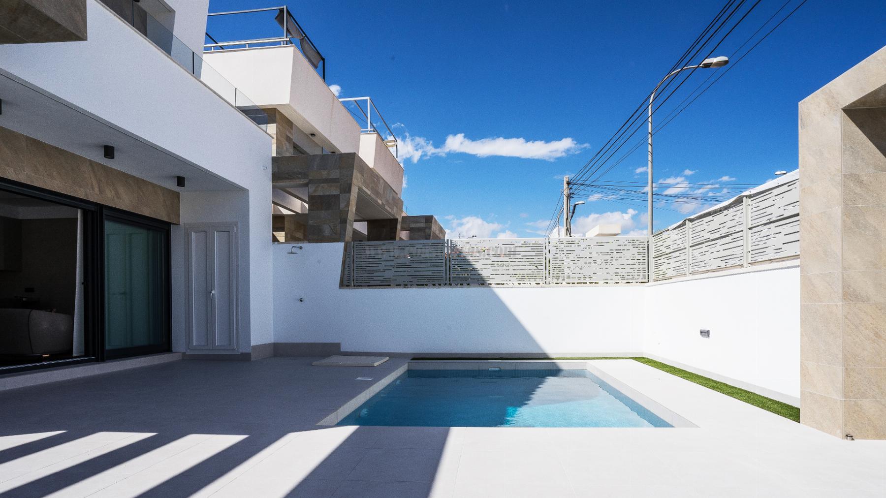 For sale of chalet in San Miguel de Salinas