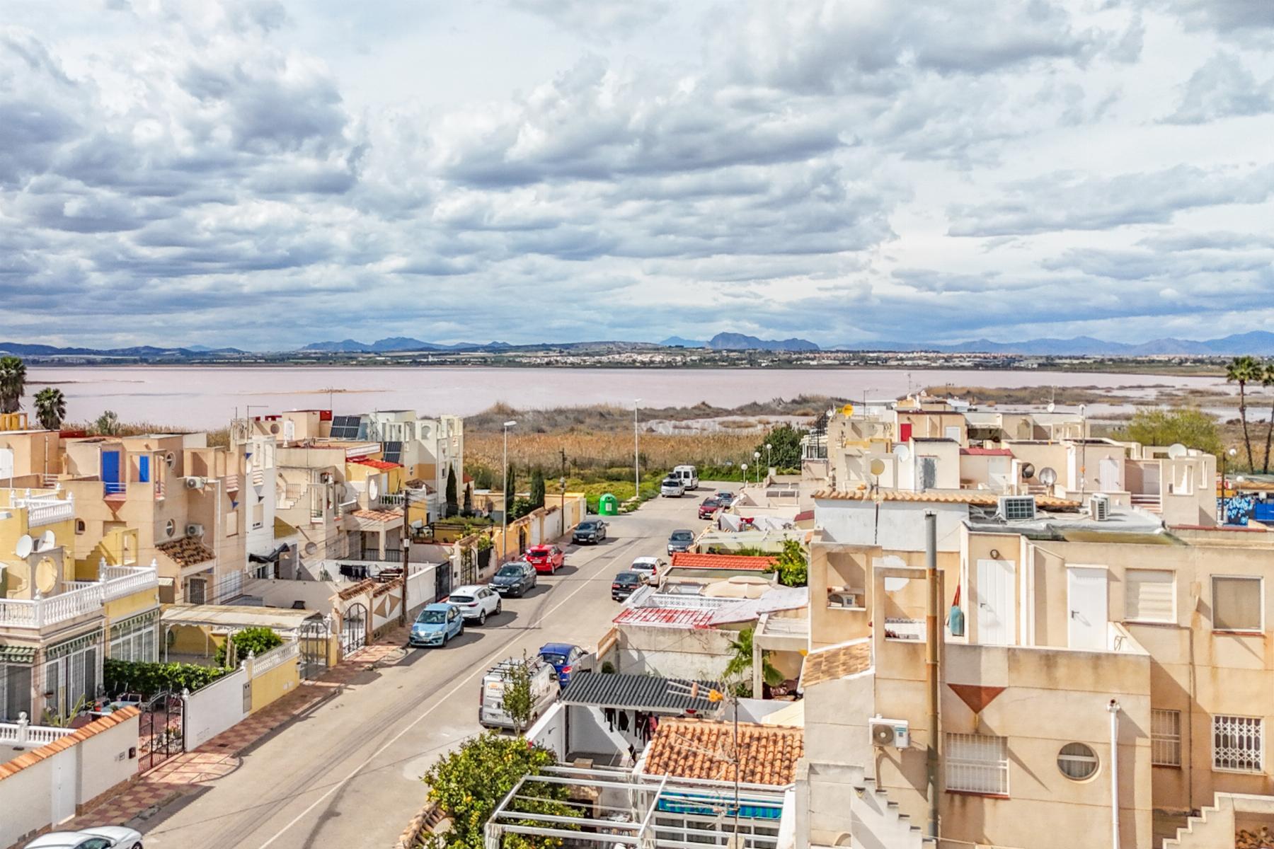 For sale of chalet in Torrevieja