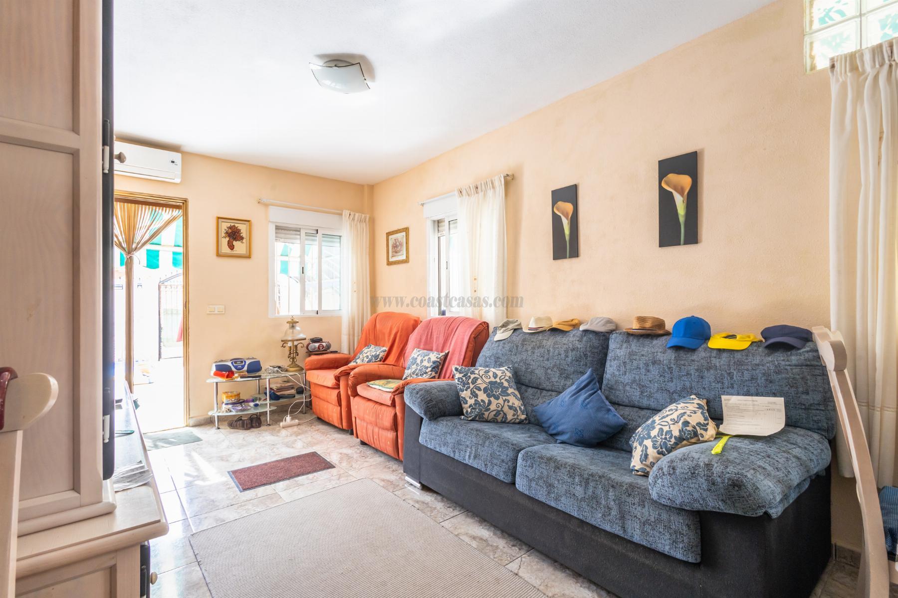 For sale of chalet in Torrevieja