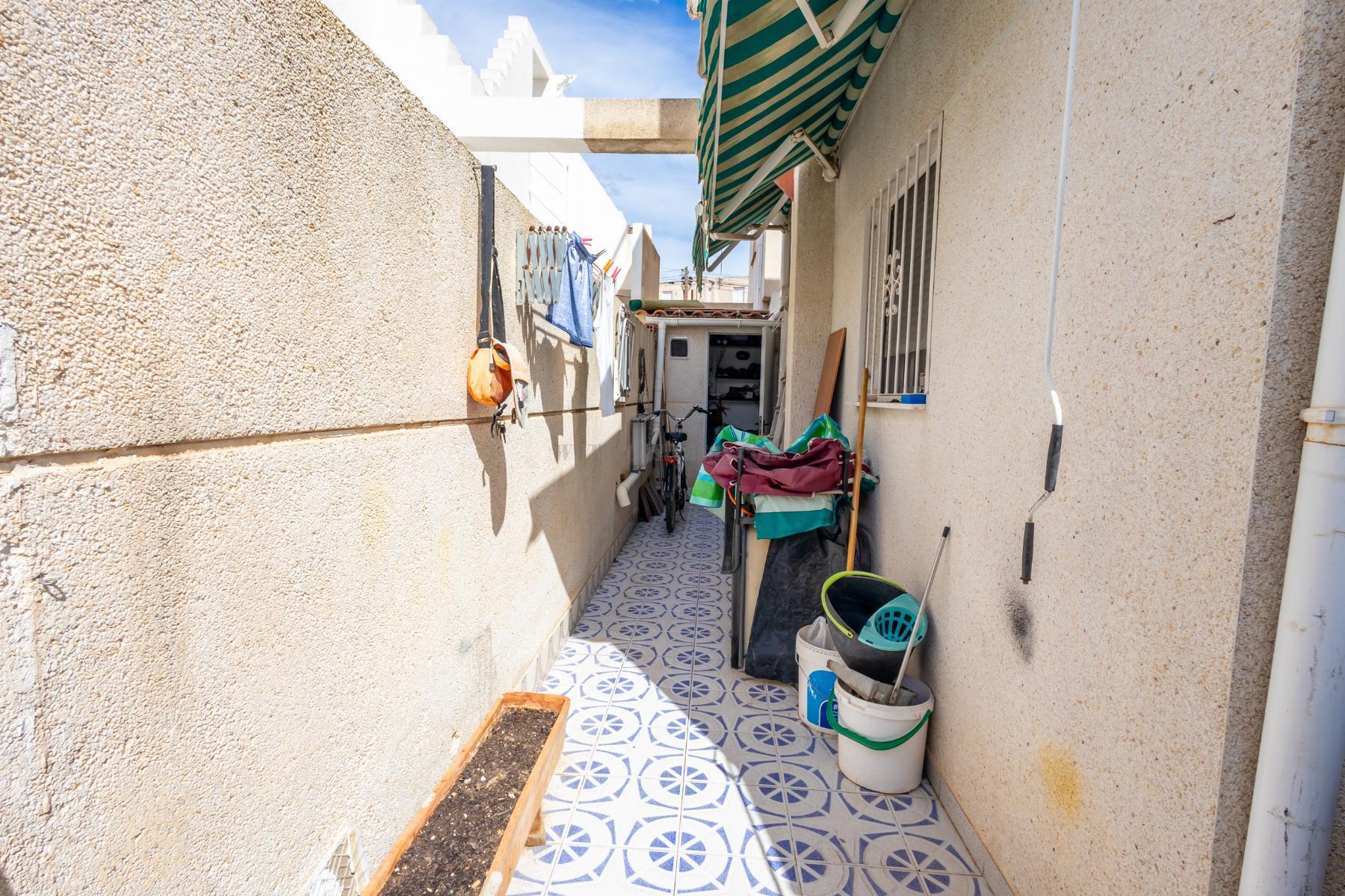 For sale of chalet in Torrevieja