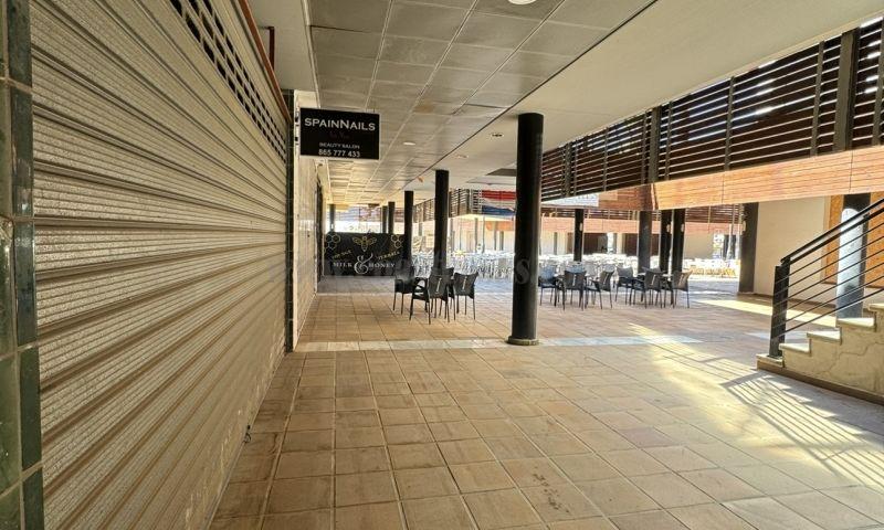 For sale of commercial in Orihuela Costa
