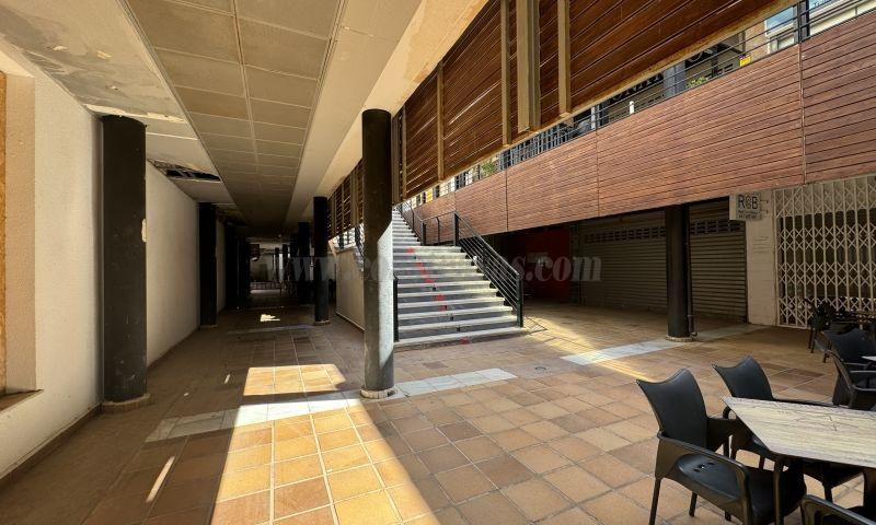For sale of commercial in Orihuela Costa