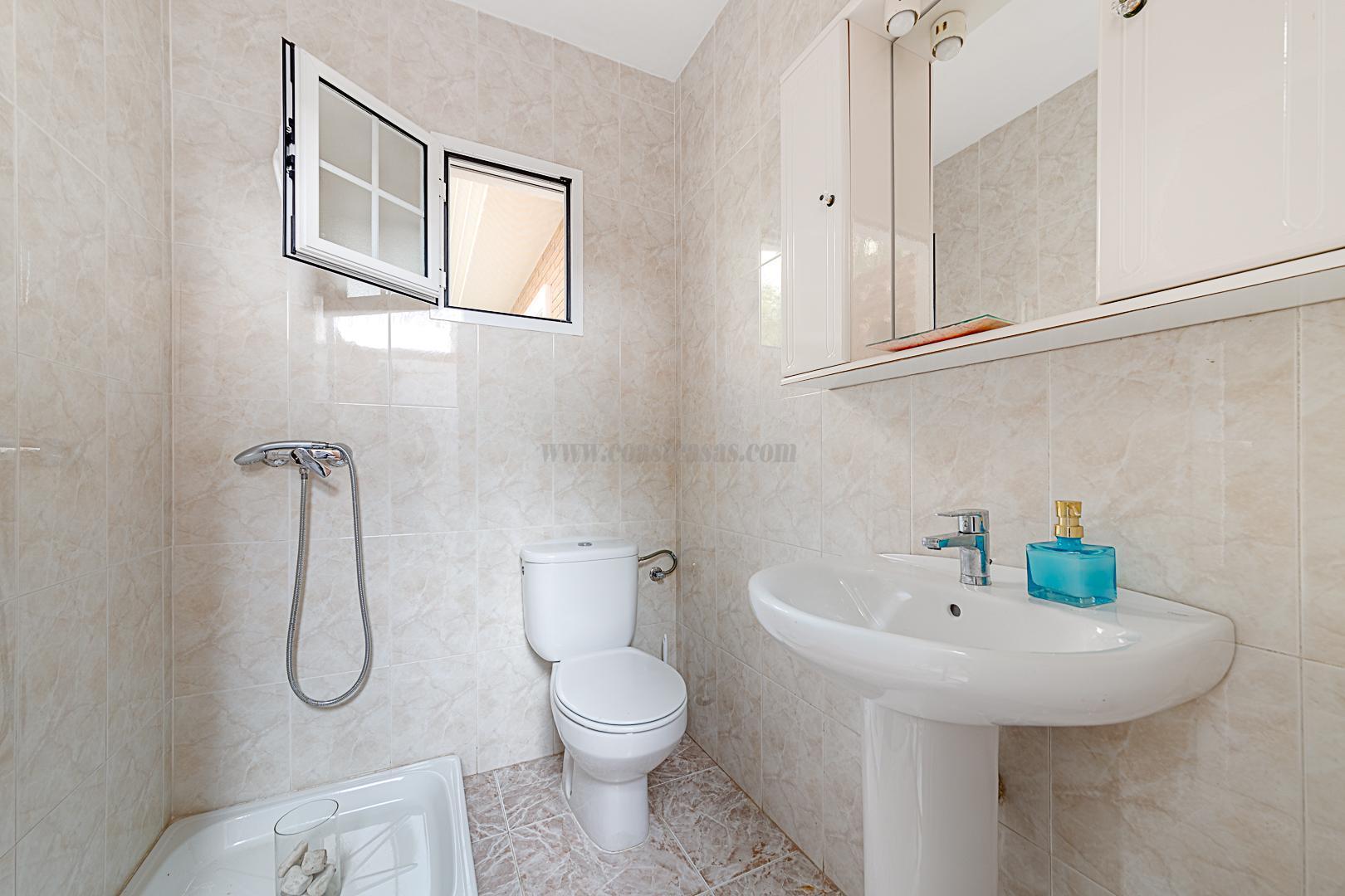 For sale of chalet in Torrevieja