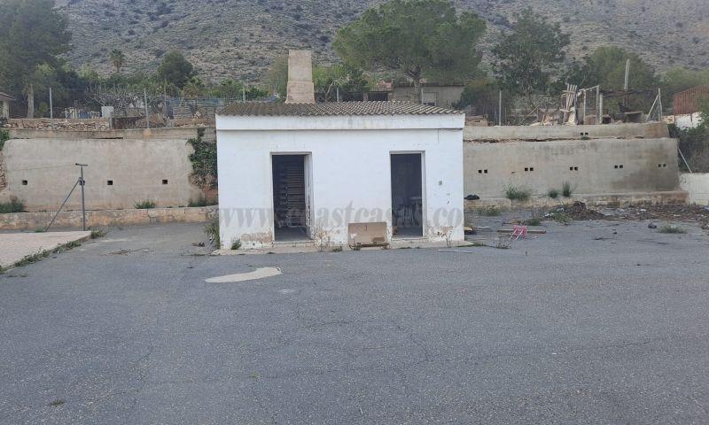 For sale of villa in Hondón De Las Nieves