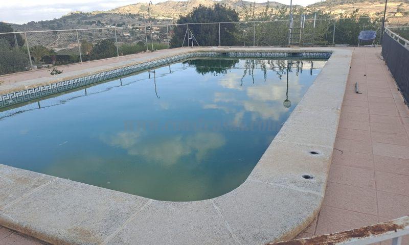 For sale of villa in Hondón De Las Nieves