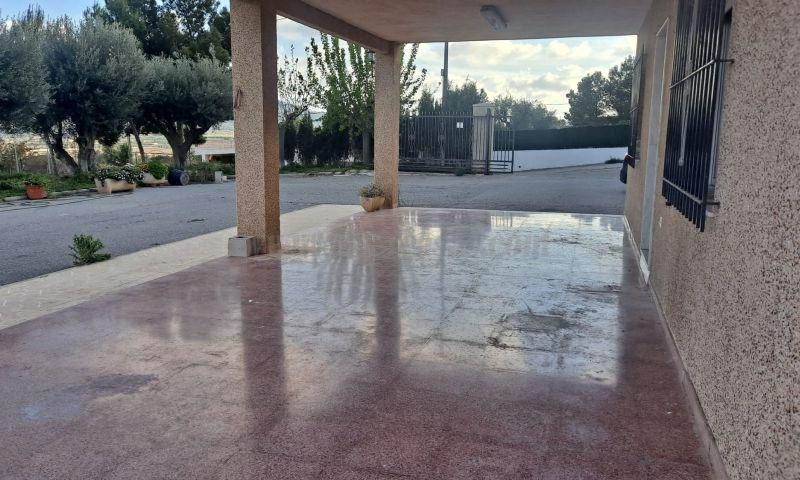 For sale of villa in Hondón De Las Nieves