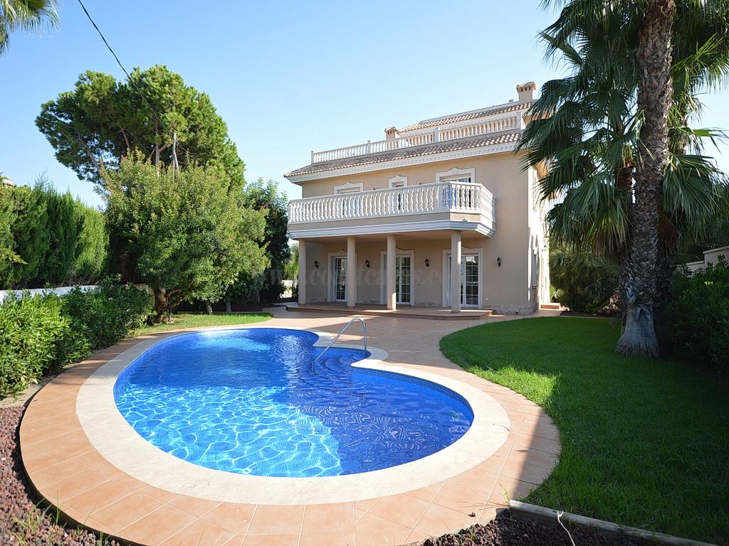 Verkoop van villa in Orihuela Costa
