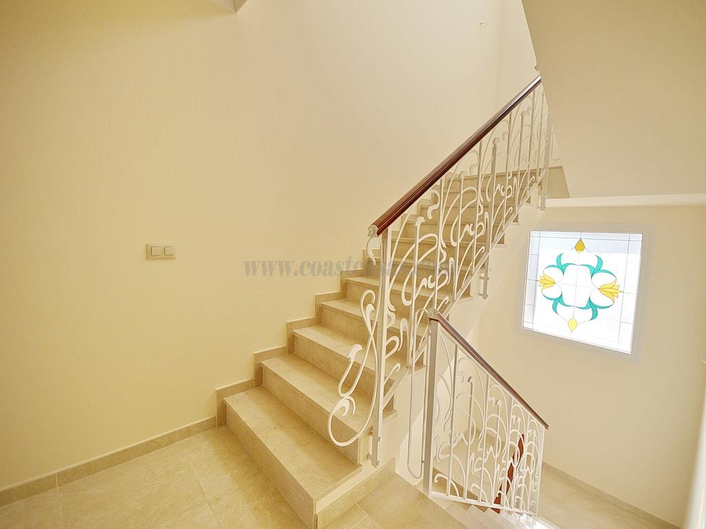 For sale of villa in Orihuela Costa