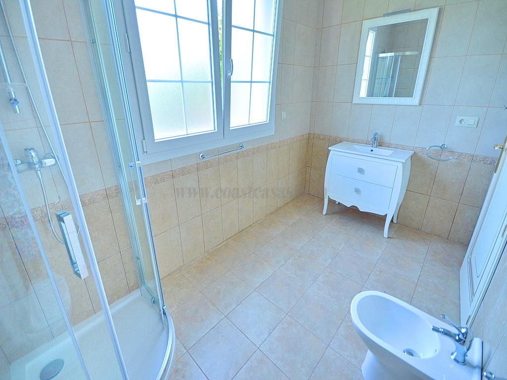 For sale of villa in Orihuela Costa