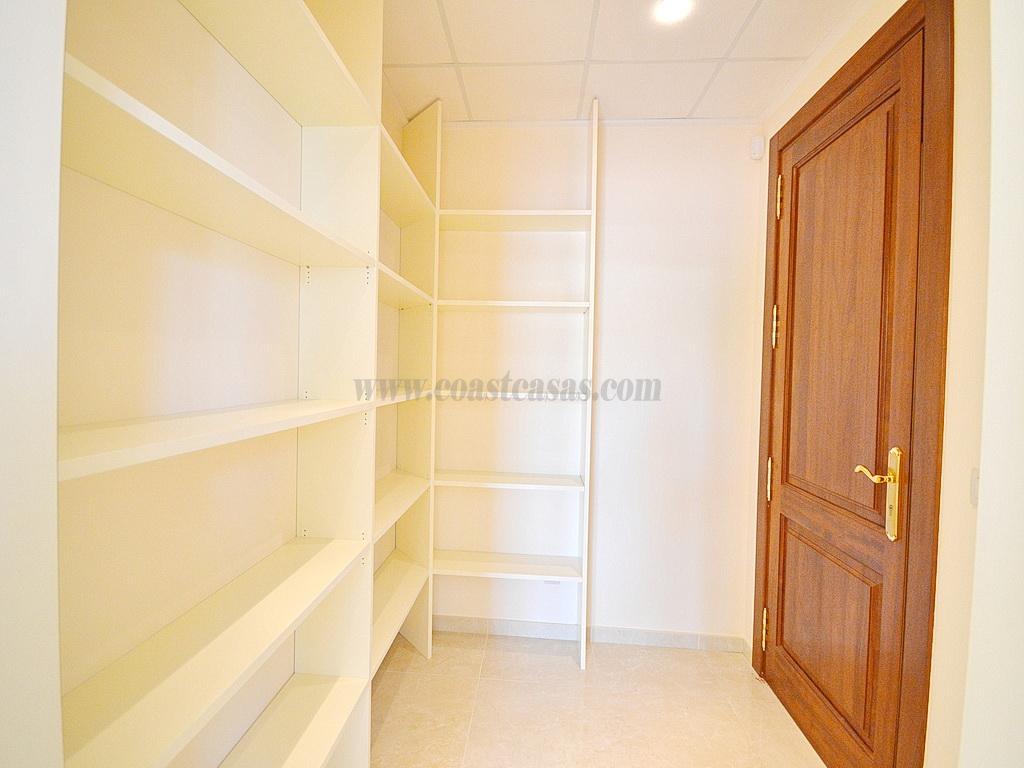 For sale of villa in Orihuela Costa