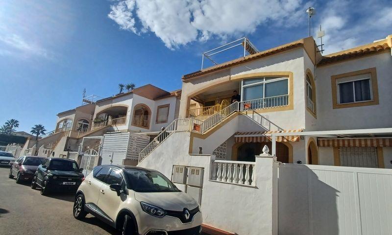 For sale of chalet in Torrevieja