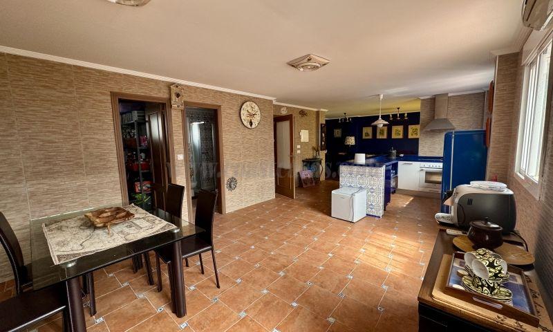 For sale of commercial in Orihuela Costa