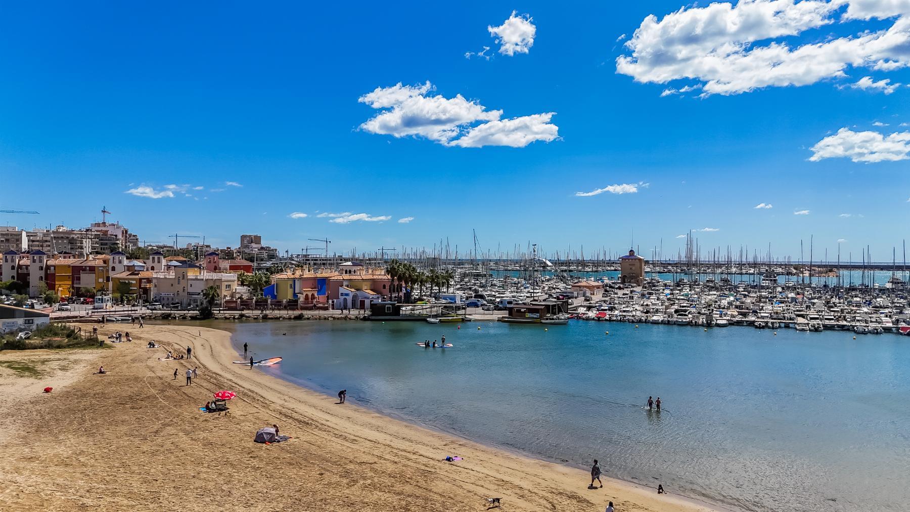 Продажа от

 Апартаменты на Torrevieja