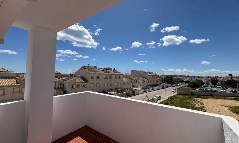 For sale of apartment in Orihuela Costa