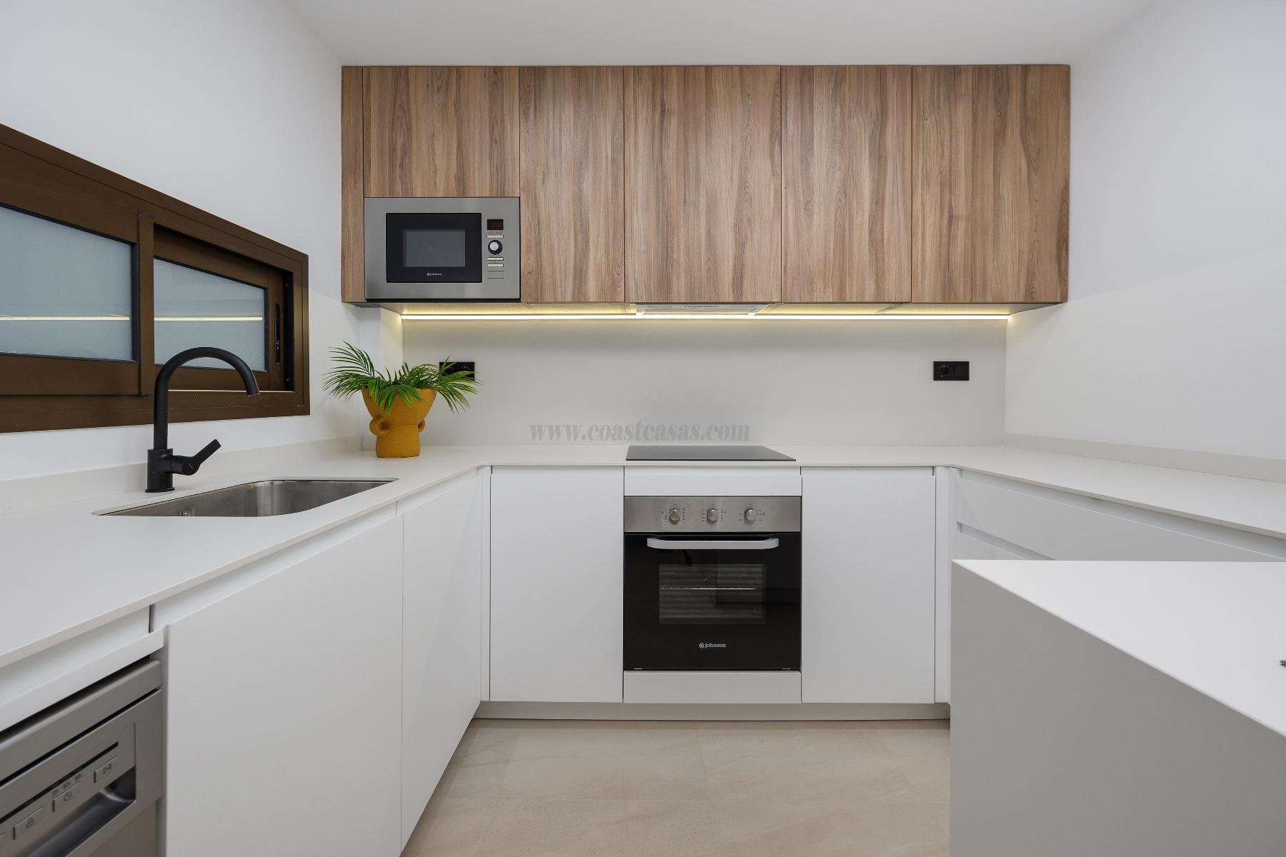 For sale of apartment in Los Alcázares