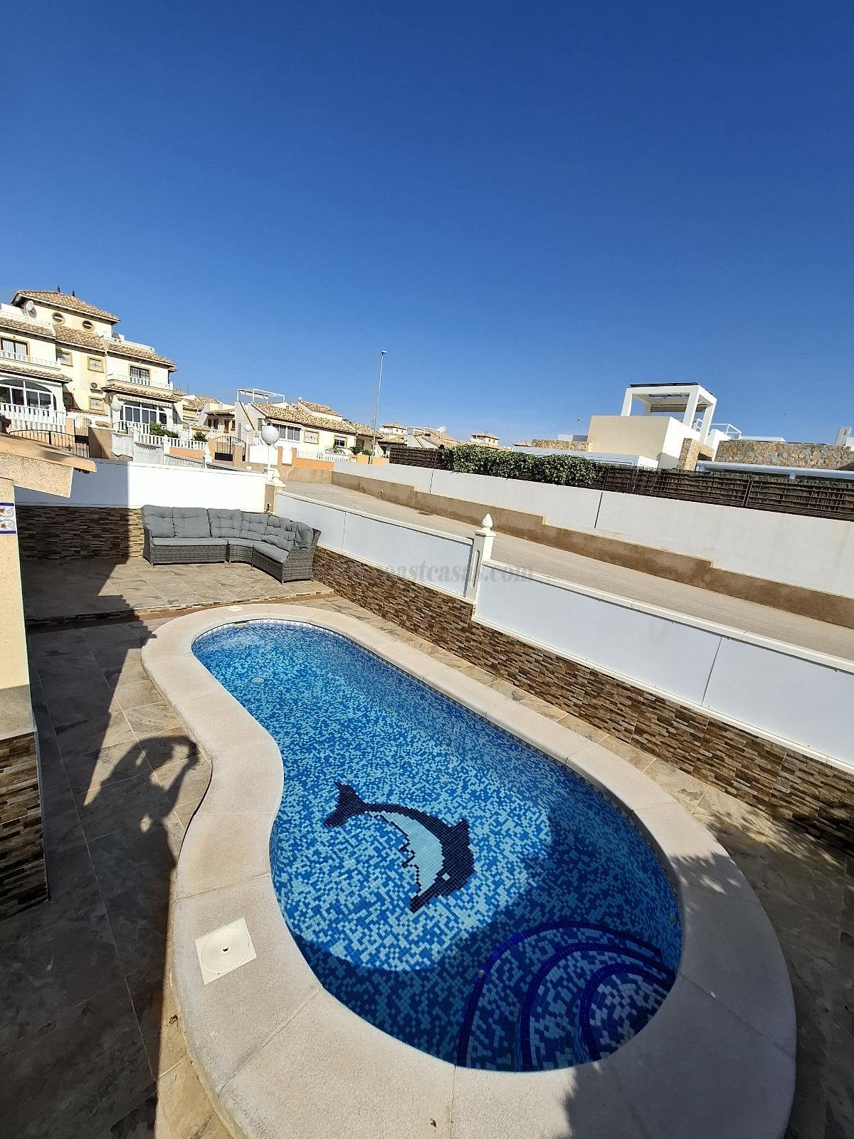For sale of house in Orihuela Costa