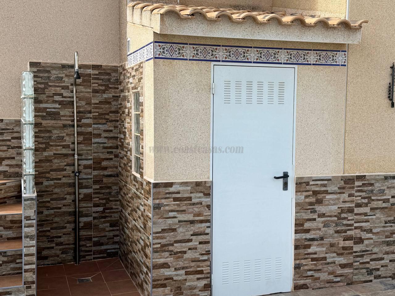 For sale of house in Orihuela Costa