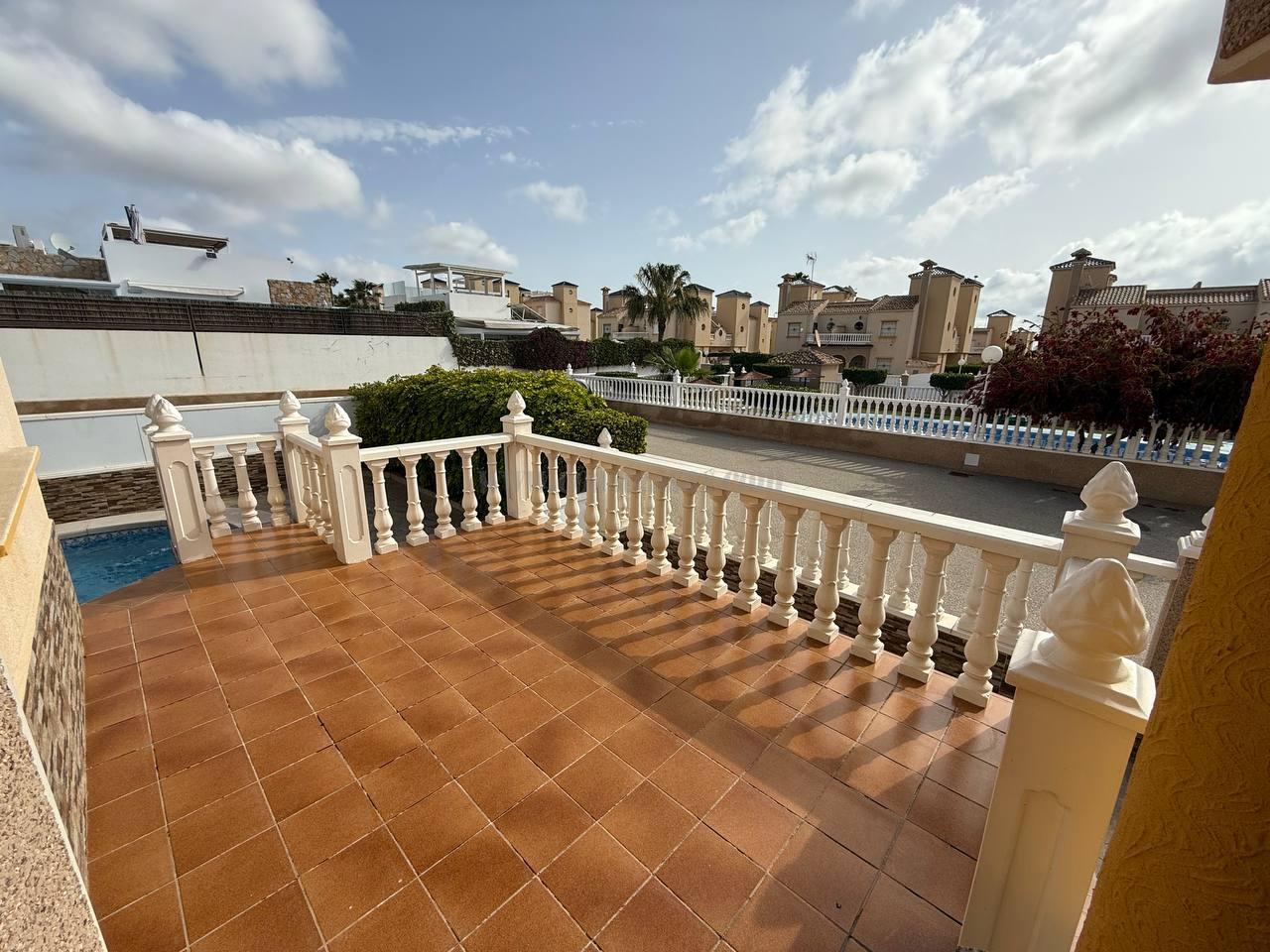 For sale of house in Orihuela Costa