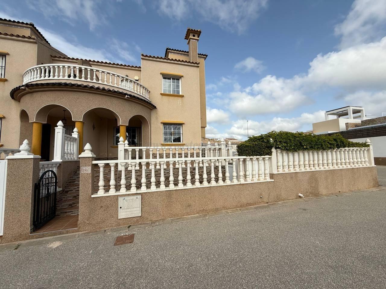 For sale of house in Orihuela Costa
