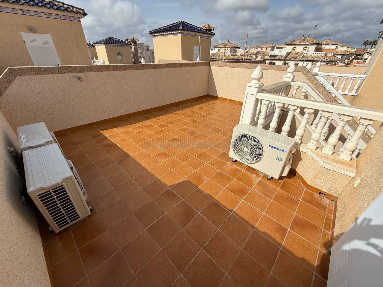 For sale of house in Orihuela Costa