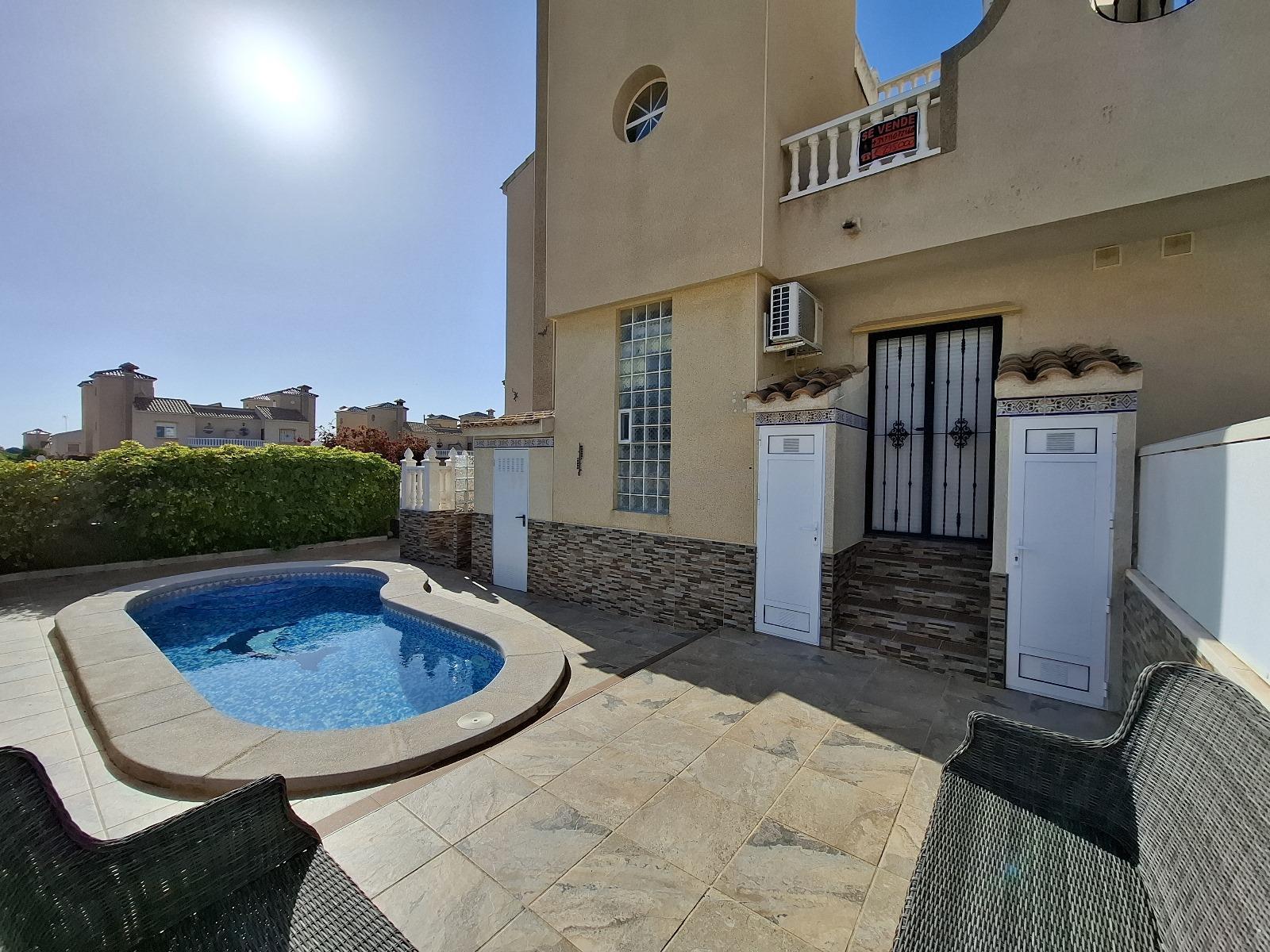 For sale of house in Orihuela Costa