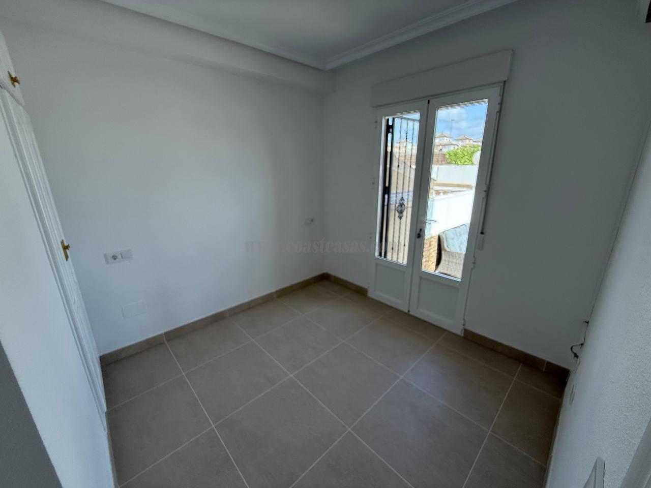 For sale of house in Orihuela Costa