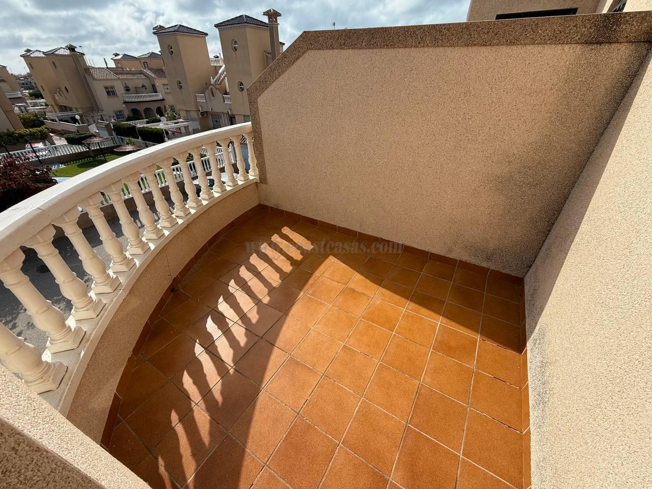 For sale of house in Orihuela Costa