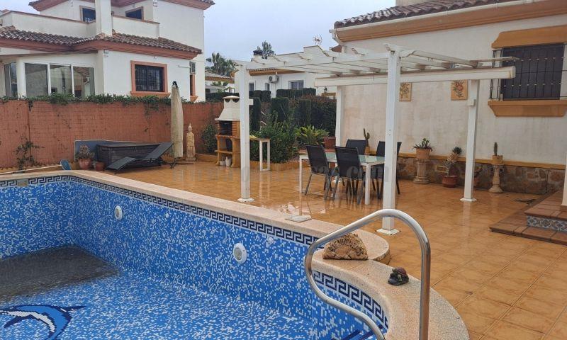 For sale of villa in Hondón De Las Nieves