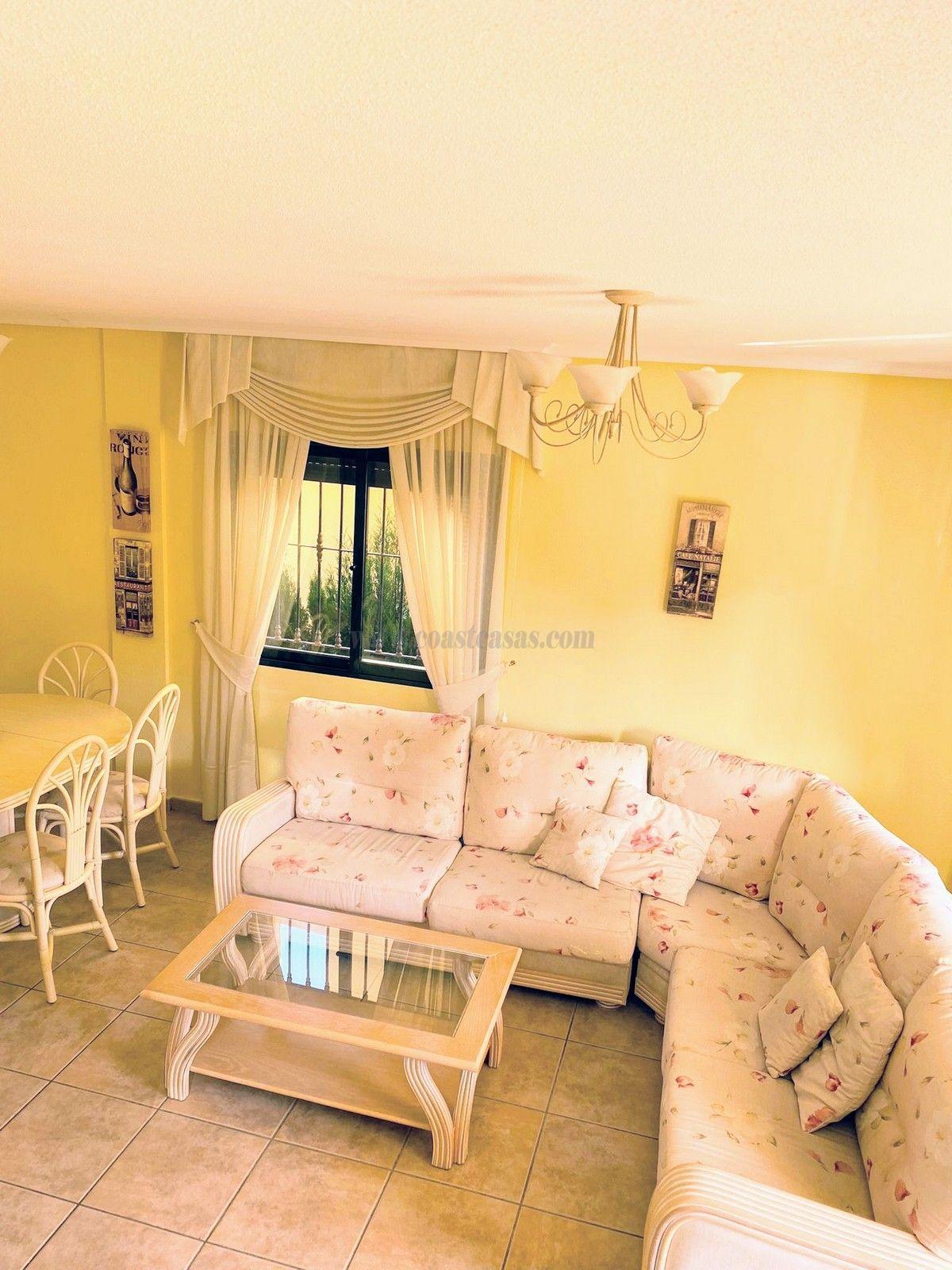 For sale of chalet in Villamartín
