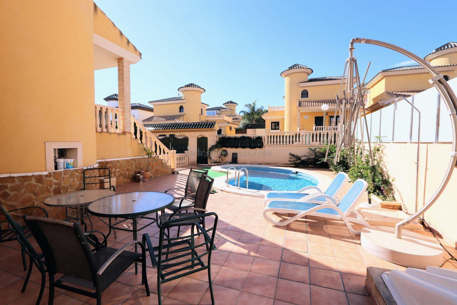 For sale of chalet in Villamartín