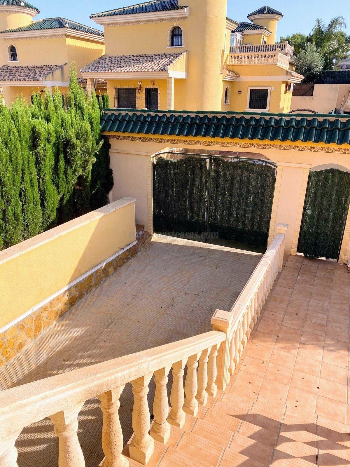 For sale of chalet in Villamartín