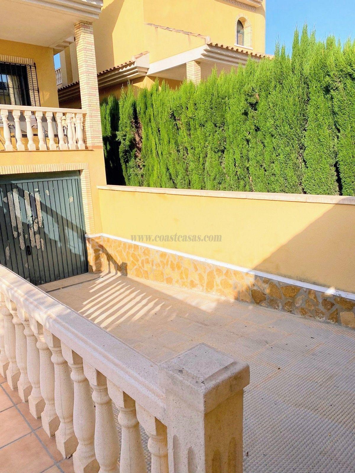 For sale of chalet in Villamartín