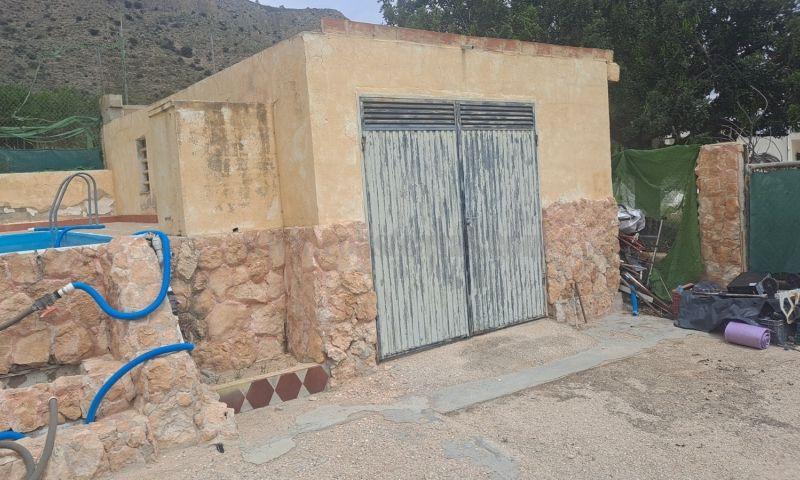 For sale of villa in Hondón De Las Nieves